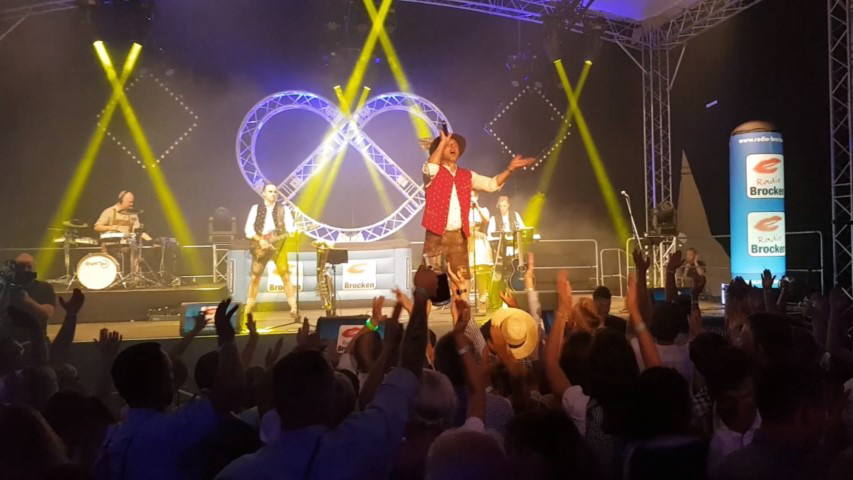 germany oktoberfest band party mood